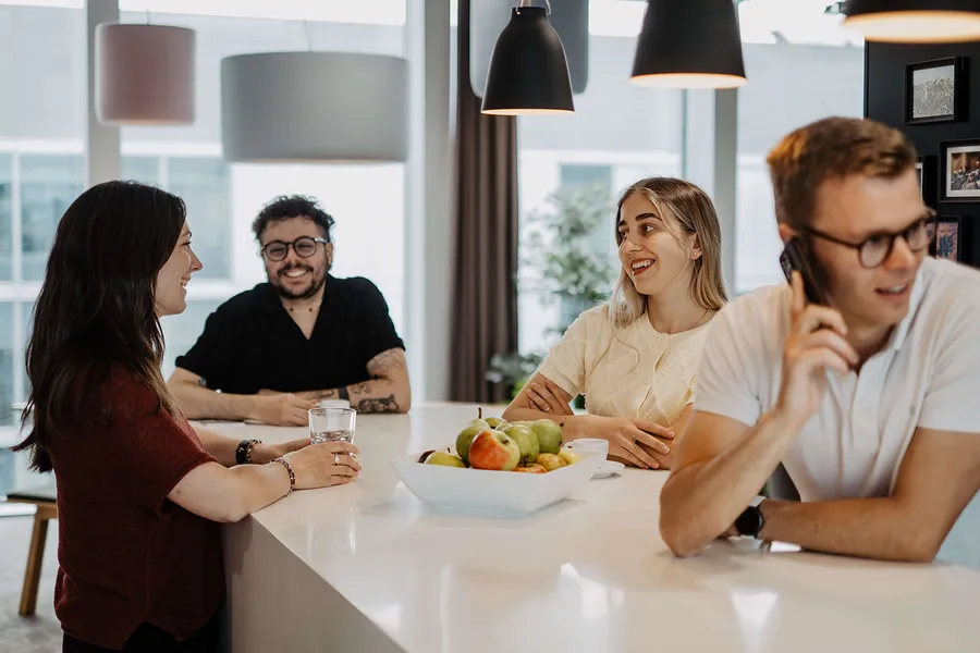 Das Epic-Fusion-Team im Office in Bern